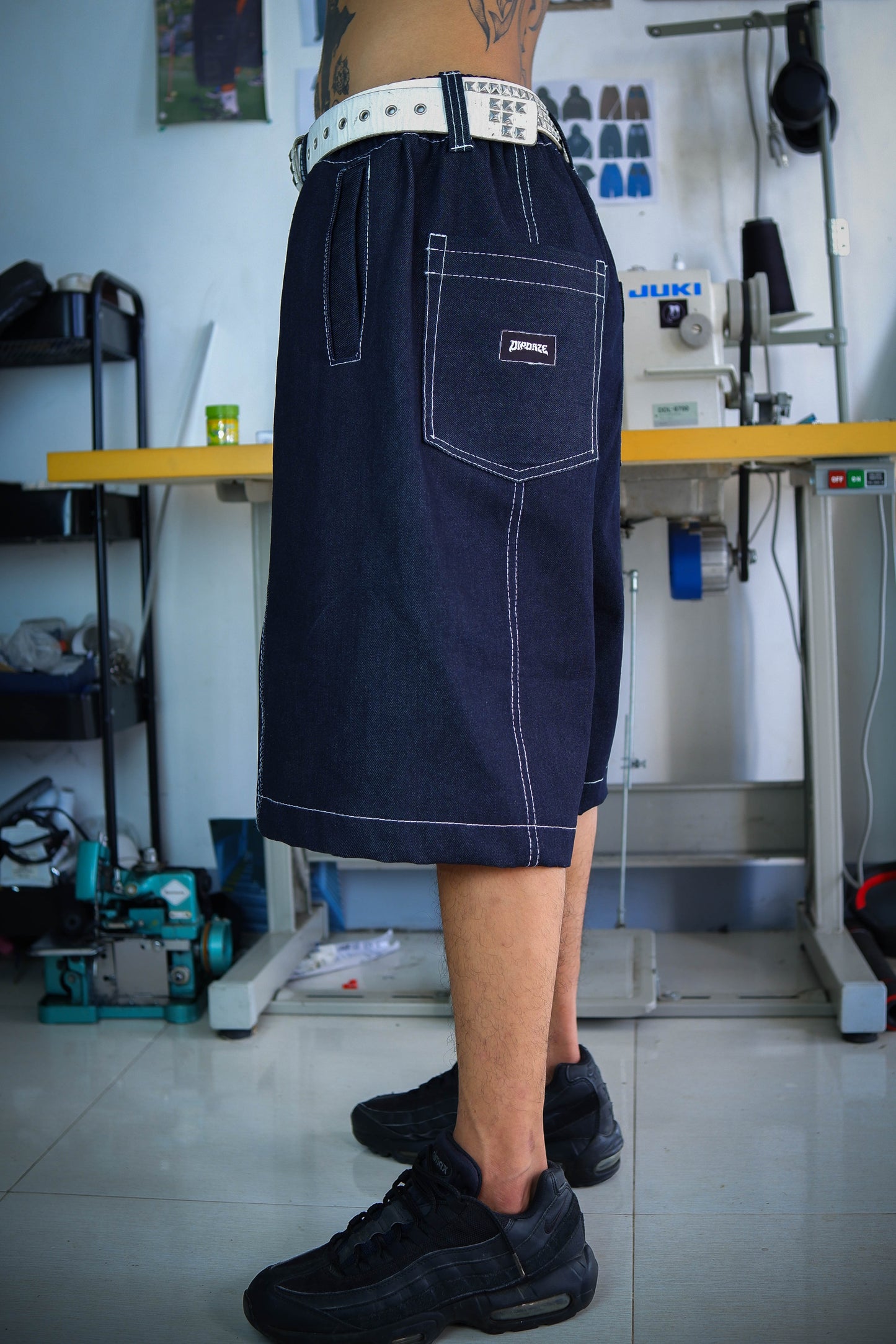 "NO SIDE SEAM DENIM JORTZ"