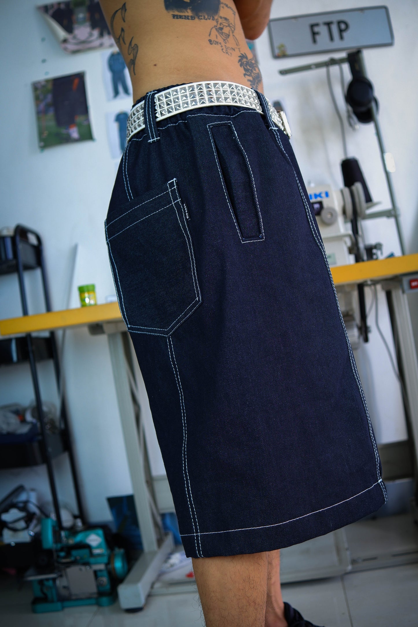 "NO SIDE SEAM DENIM JORTZ"